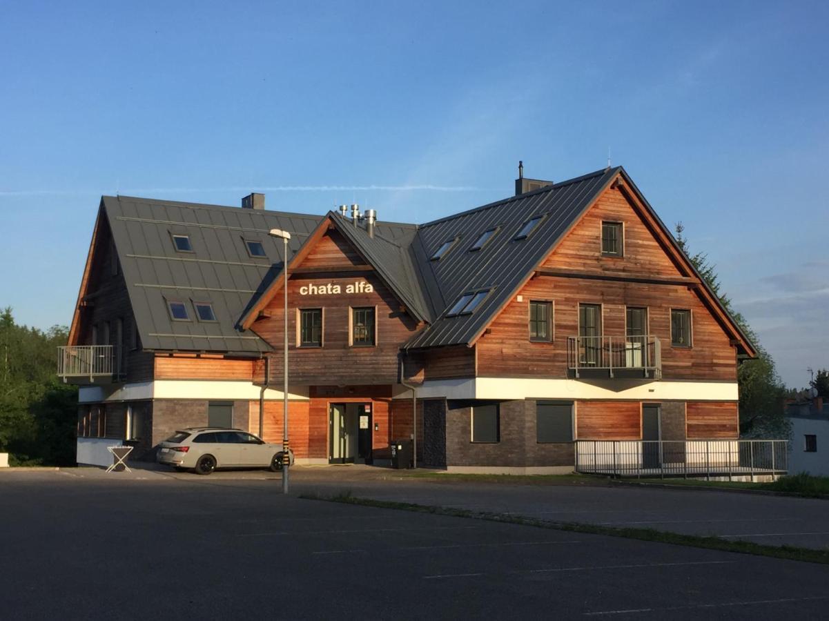 Apartman "U Nas Doma" V Chate Alfa 切尔尼杜尔 外观 照片